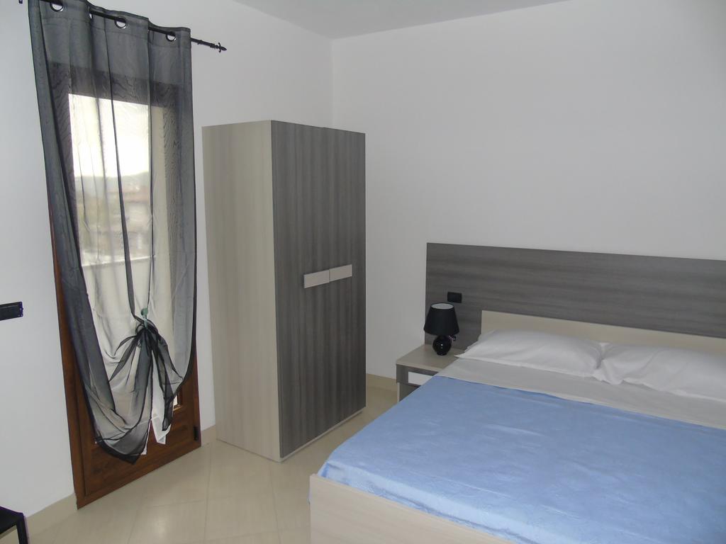B&Birs Oliena Ruang foto